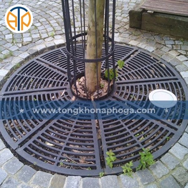 Ghi bảo vệ gốc cây bằng gang khung tròn Ghi bảo vệ gốc cây bằng gang khung tròn